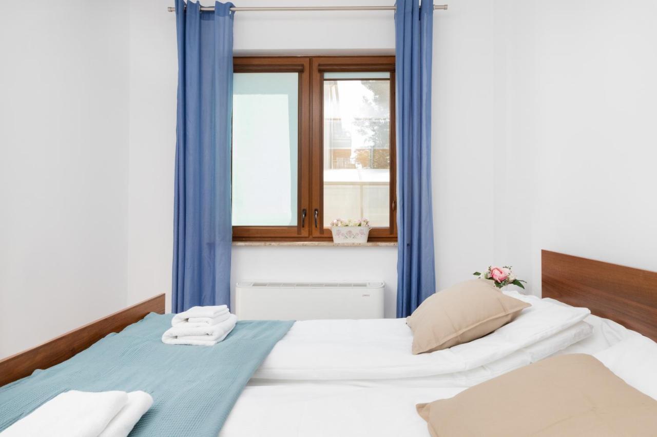 Villa 4 Pory Roku By Noclegi Renters Jastrzębia Góra Екстериор снимка