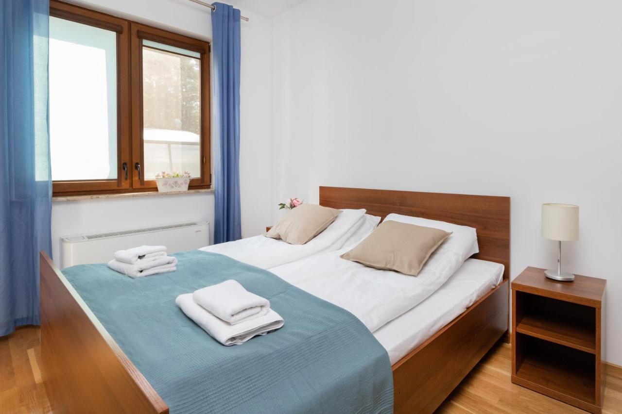 Villa 4 Pory Roku By Noclegi Renters Jastrzębia Góra Екстериор снимка