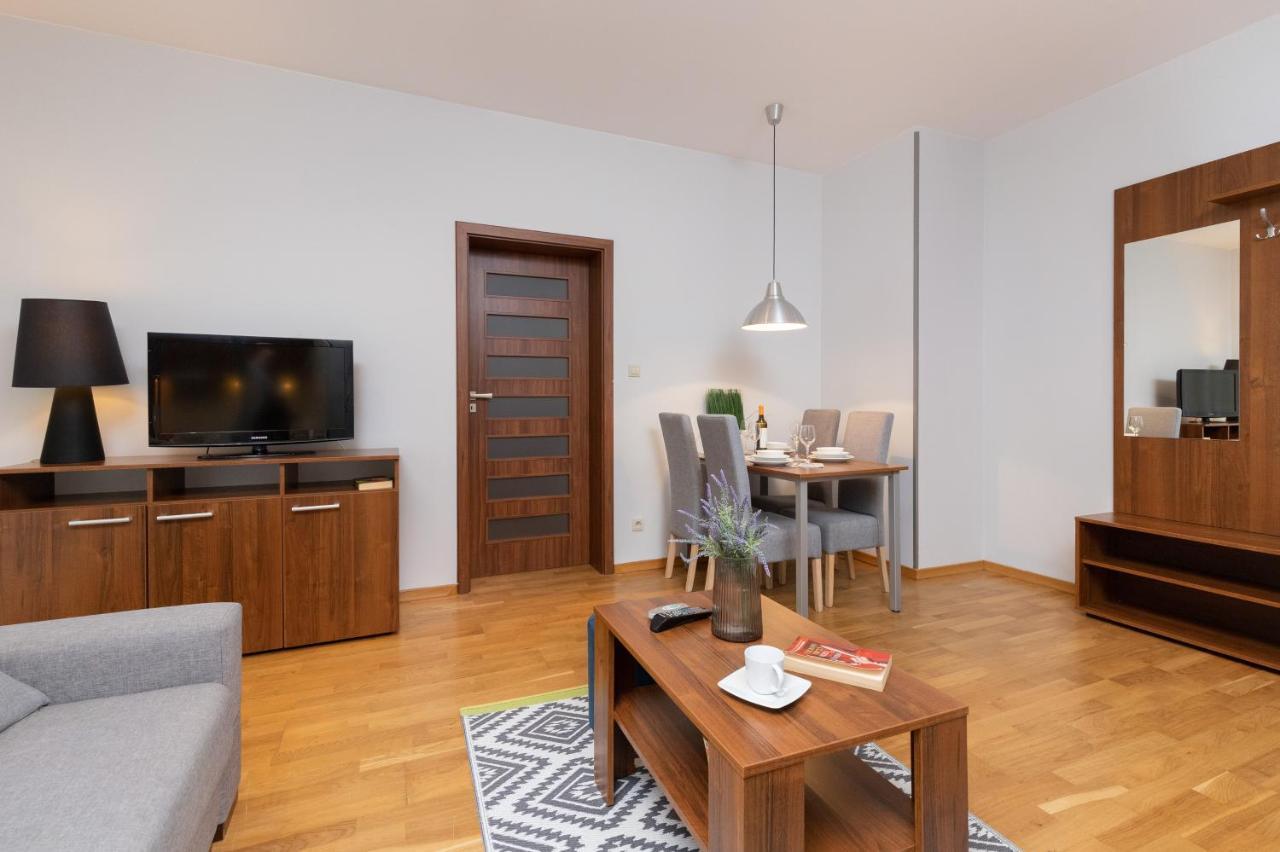 Villa 4 Pory Roku By Noclegi Renters Jastrzębia Góra Екстериор снимка